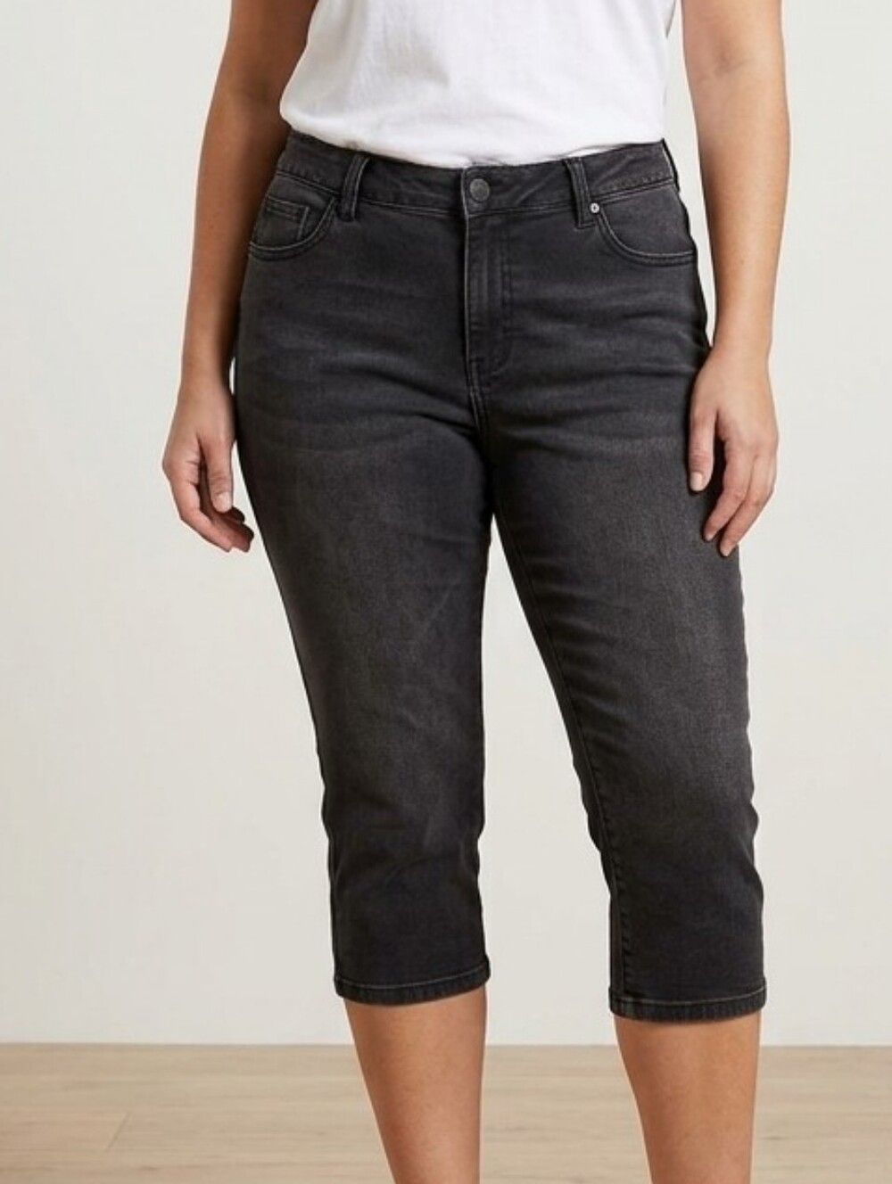 😀d. jeans Womens Black Capri Stretch Jeans